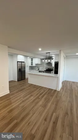 $2,400 | 3701 South George Mason Drive, Unit 904N, Falls Church, VA 22041