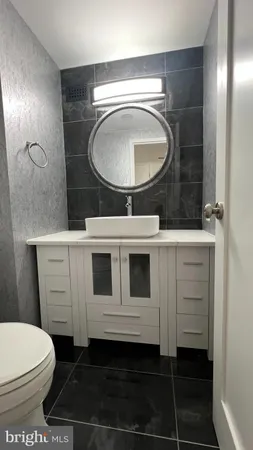 $2,400 | 3701 South George Mason Drive, Unit 904N, Falls Church, VA 22041