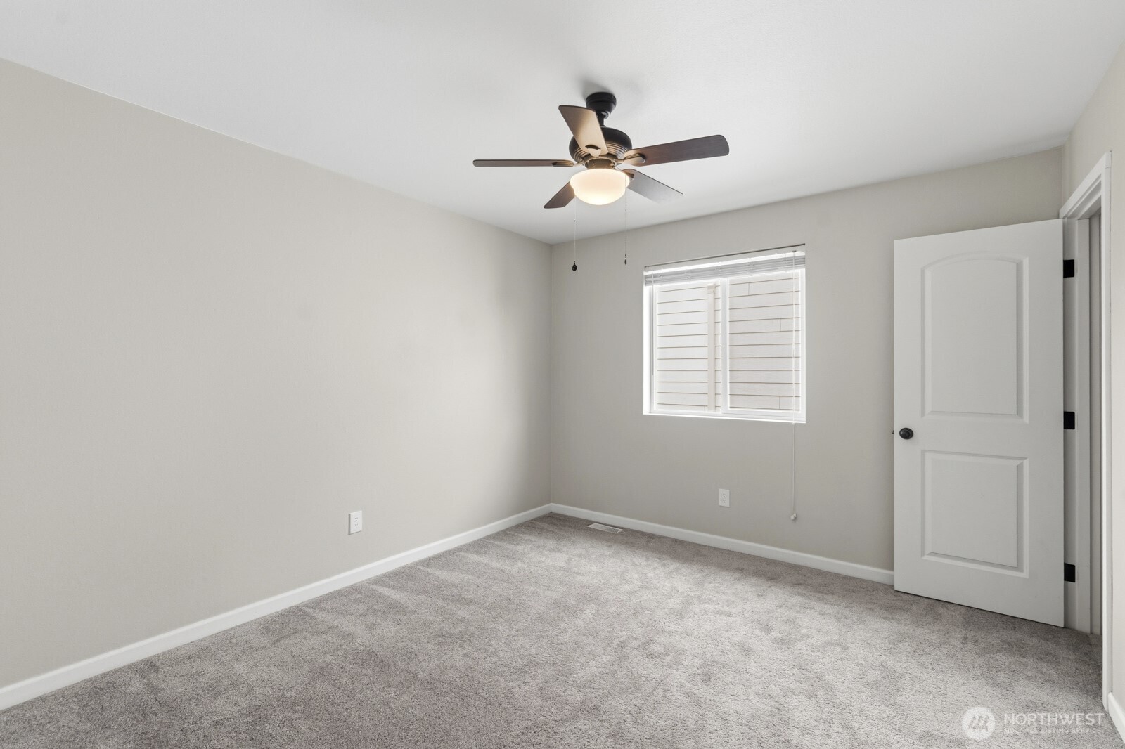 6974 Bailey Street Southeast Lacey, WA 98513 - Photo 22 of 37