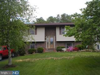 338 Parkview Road Reading, PA 19606 - Photo 1 of 6 Gallery Image 1
