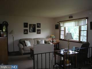 338 Parkview Road Reading, PA 19606 - Photo 2 of 6 Gallery Image 2
