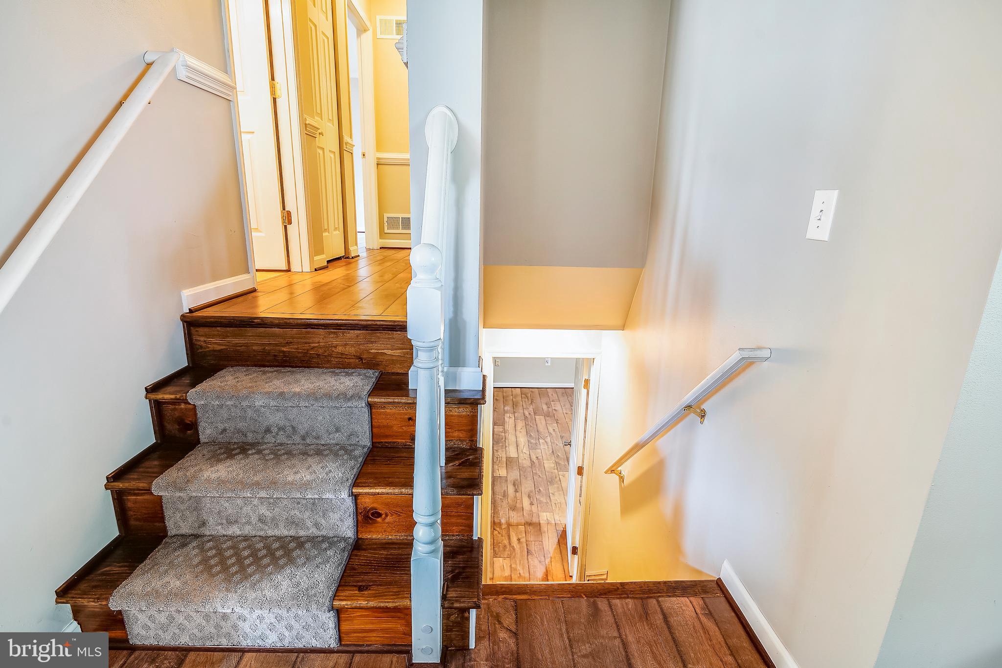 110 Centerside Road Mount Airy, MD 21771 - Photo 13 of 47 Stairway