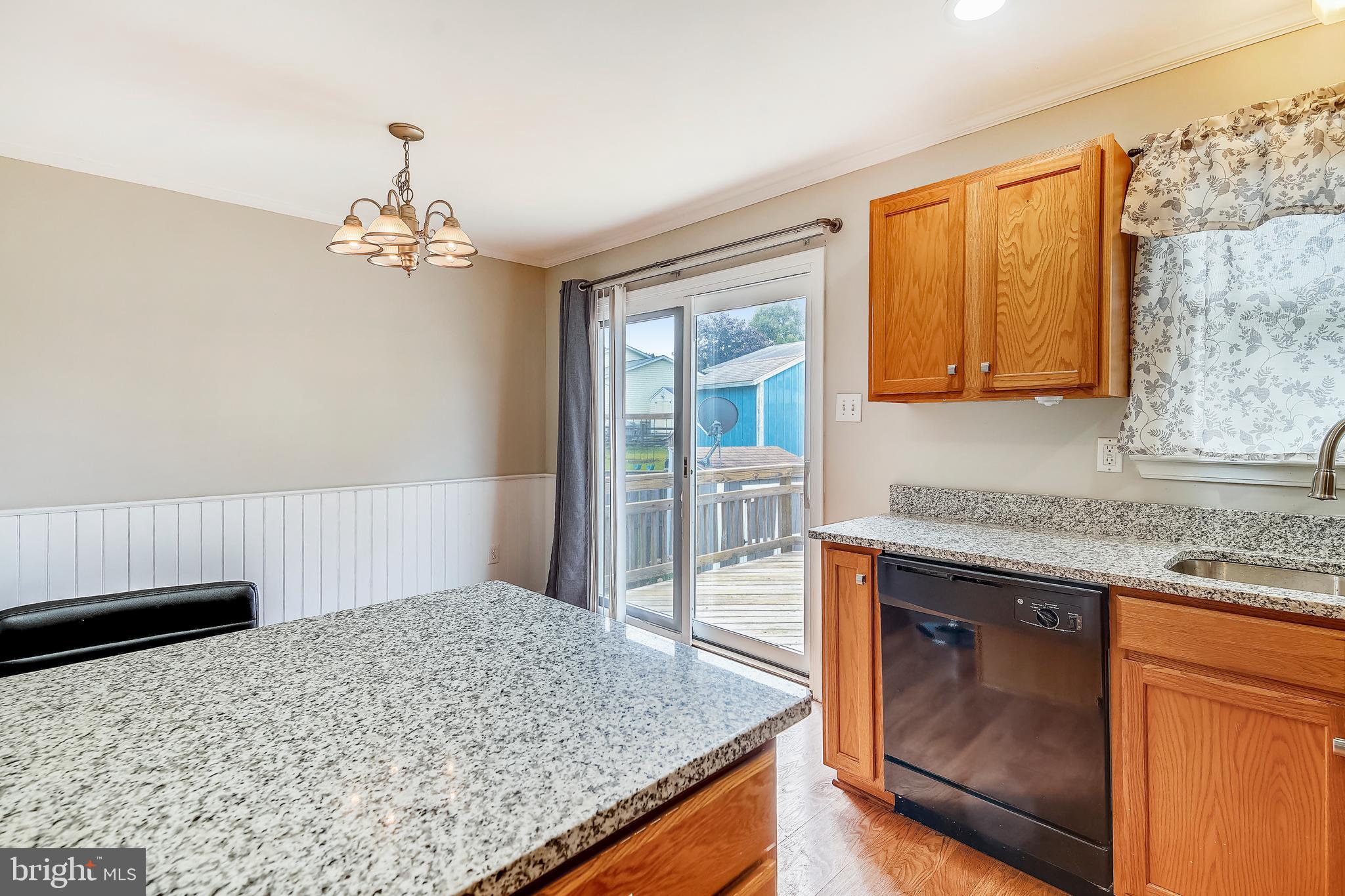 110 Centerside Road Mount Airy, MD 21771 - Photo 9 of 47 Kitchen with granite counters