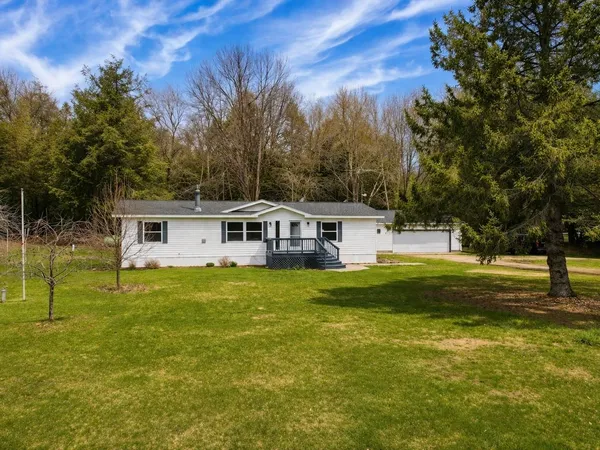 $234,900 | N4427 M-35 Highway, Menominee, MI 49858