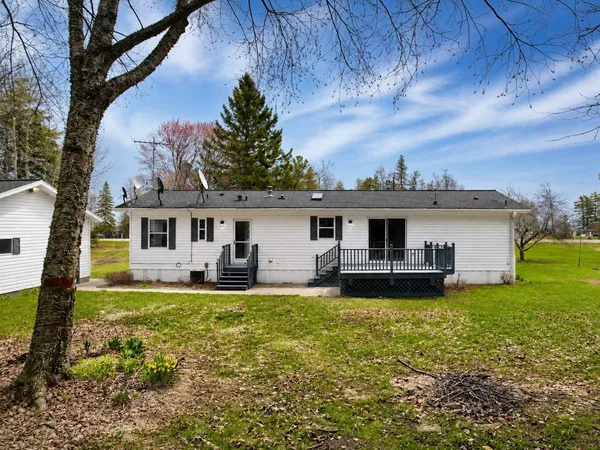 $234,900 | N4427 M-35 Highway, Menominee, MI 49858