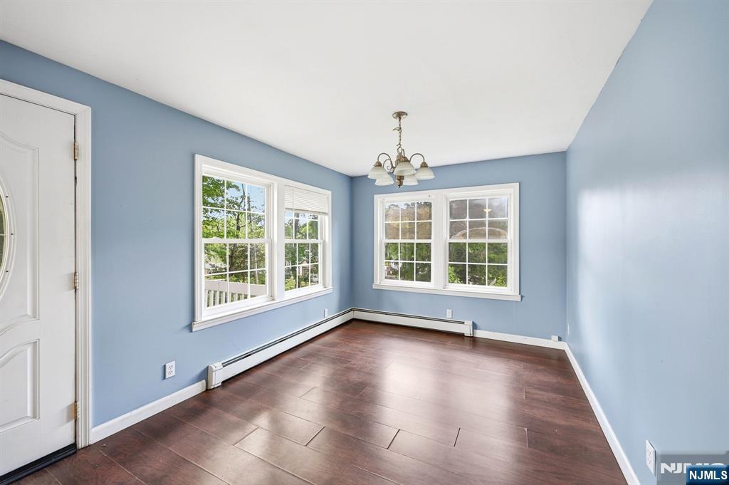 16 Morsemere Road West Milford, NJ 07421 - Photo 4 of 28