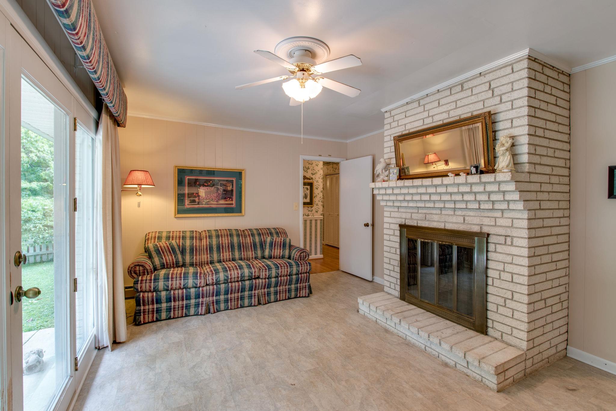 4070 Clovercroft Road Franklin, TN 37067 - Photo 17 of 30 Gallery Image 17