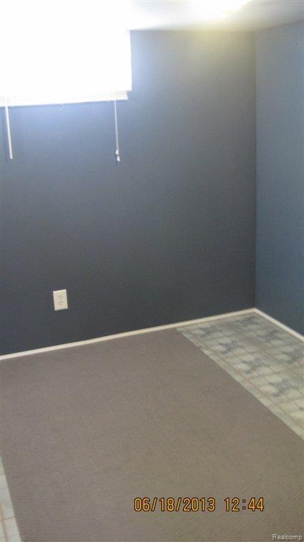 15627 Champaign Road Allen Park, MI 48101 - Photo 22 of 25 019.JPG