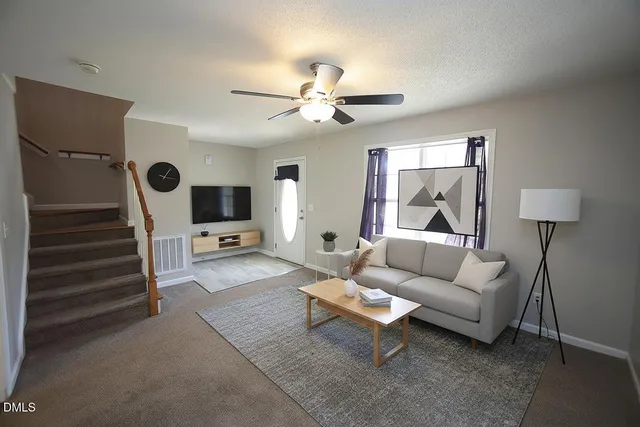 $239,700 | 208 Wimbledon Court, Clayton, NC 27520