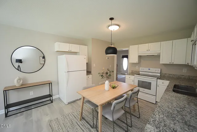 $239,700 | 208 Wimbledon Court, Clayton, NC 27520