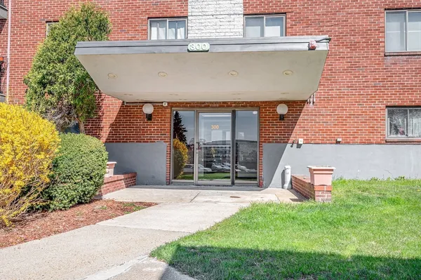 $365,000 | 300 Governors Drive, Unit 21, Winthrop, MA 02152