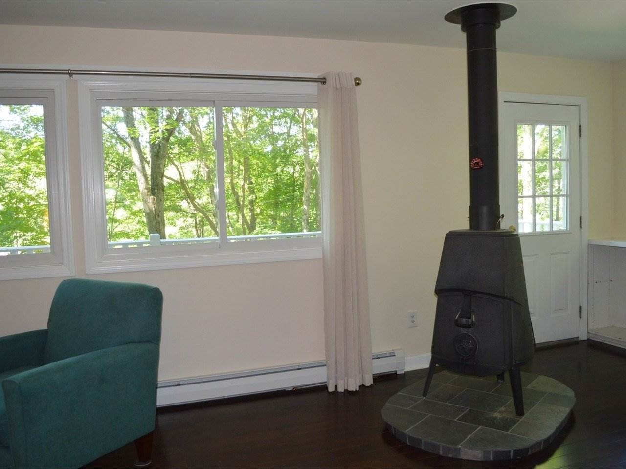 1398 East Hill Road Williston, VT 05495 - Photo 9 of 32