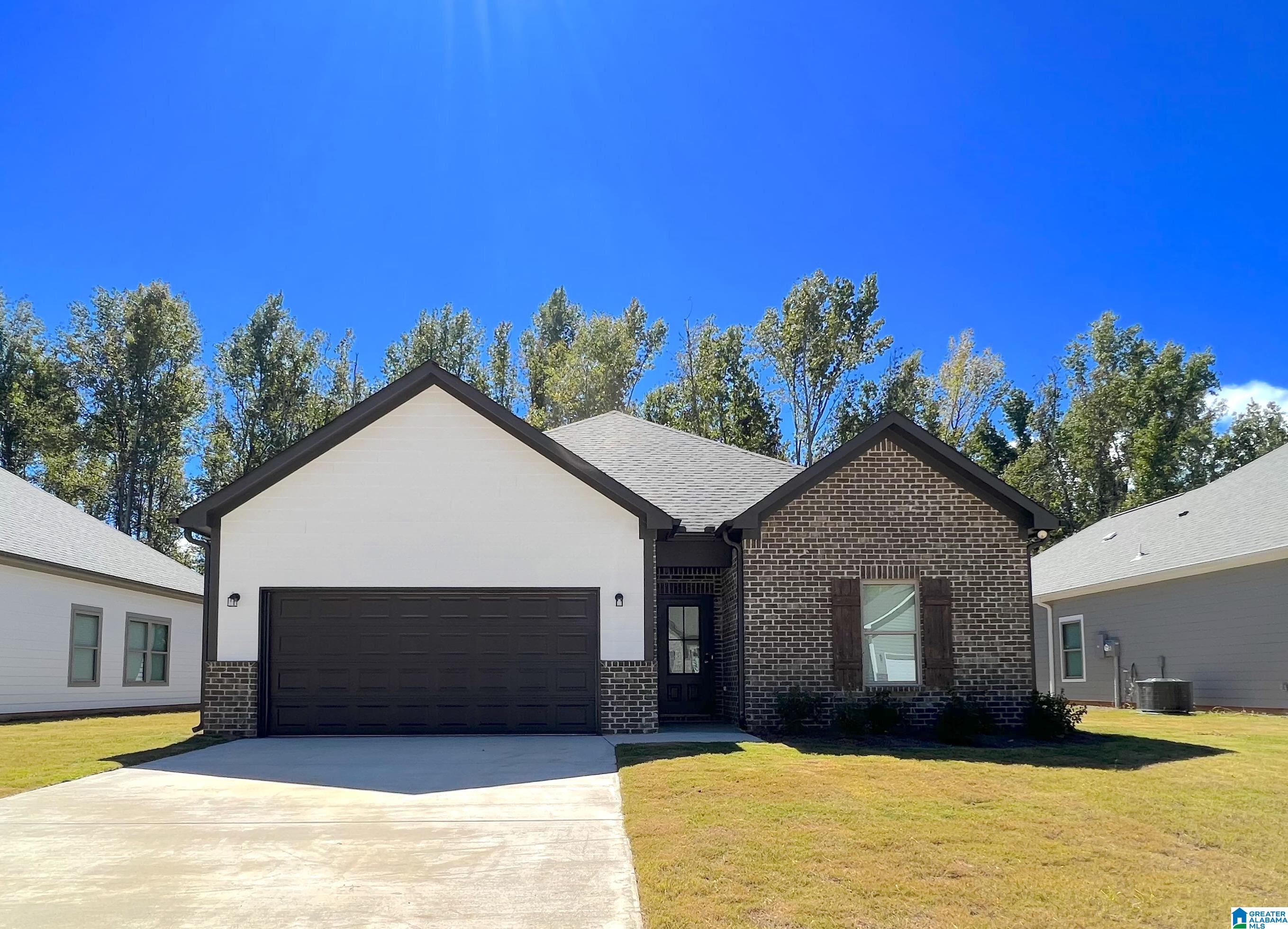 270 Avalon Way Clanton, AL 35045 - Photo 2 of 32