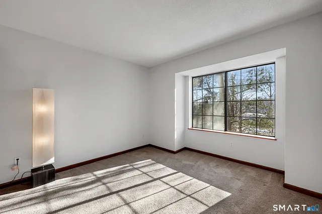 $195,000 | 54 North Mountain Road, Unit 204, New Britain, CT 06053