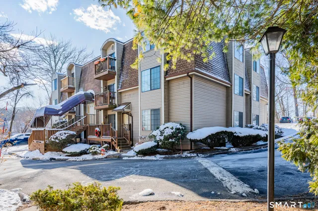 $195,000 | 54 North Mountain Road, Unit 204, New Britain, CT 06053