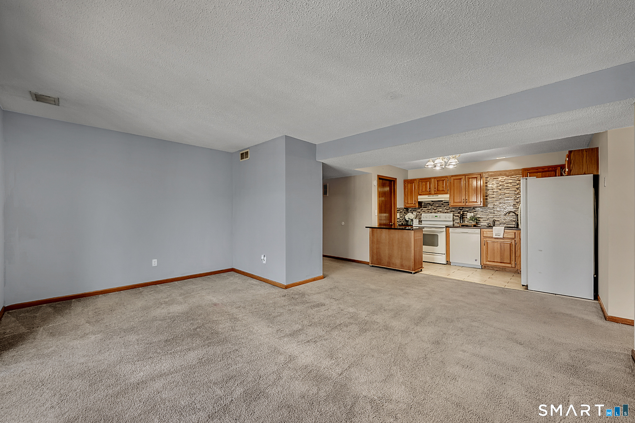 54 North Mountain Road, Unit 204 New Britain, CT 06053 - Photo 6 of 21