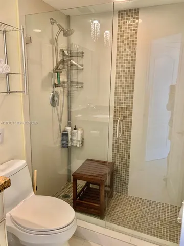 $2,000 | 1985 South Ocean Drive, Unit 3C, Hallandale Beach, FL 33009