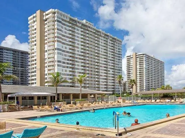 $2,000 | 1985 South Ocean Drive, Unit 3C, Hallandale Beach, FL 33009