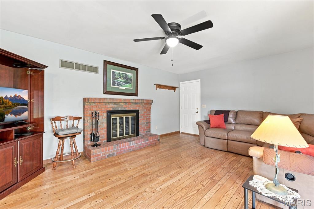 910 Fox Hill Road St. Charles, MO 63301 - Photo 10 of 27 Gallery Image 10