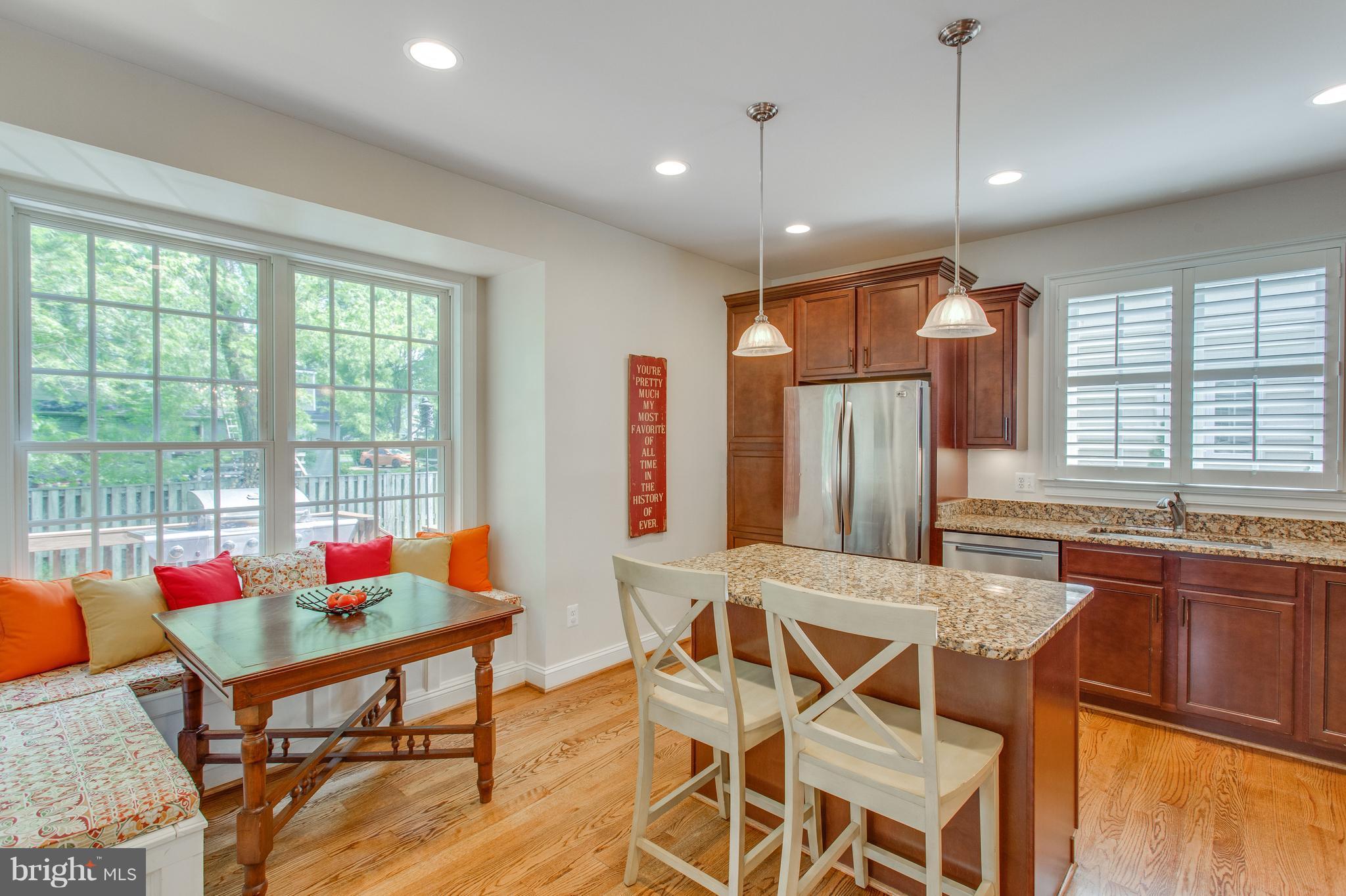 8037 Washington Road Alexandria, VA 22308 - Photo 5 of 30 Gourmet kitchen with built-in breakfast nook