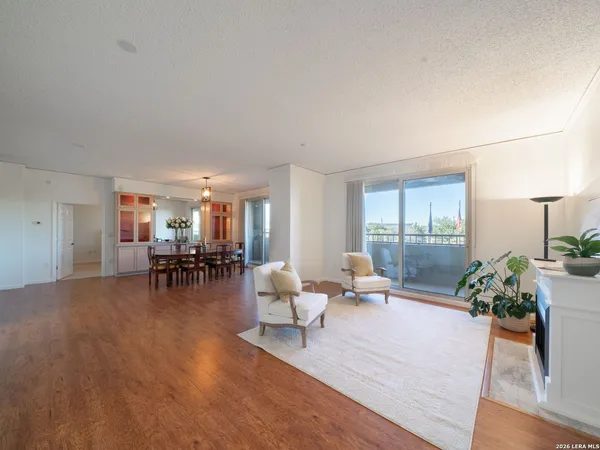 $5,936 | 1 Towers Park Lane, Unit 317, San Antonio, TX 78209