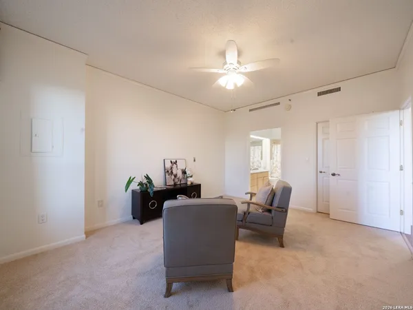 $5,936 | 1 Towers Park Lane, Unit 317, San Antonio, TX 78209