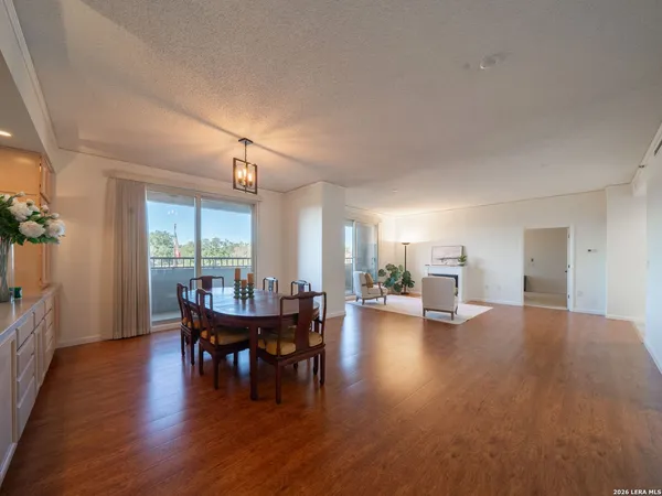 $5,936 | 1 Towers Park Lane, Unit 317, San Antonio, TX 78209