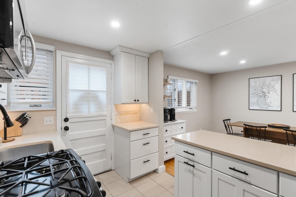 49 Pierce Road, Unit 49 Watertown, MA 02472 - Photo 11 of 28