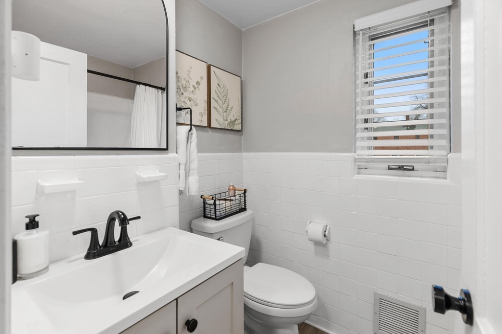 49 Pierce Road, Unit 49 Watertown, MA 02472 - Photo 19 of 28