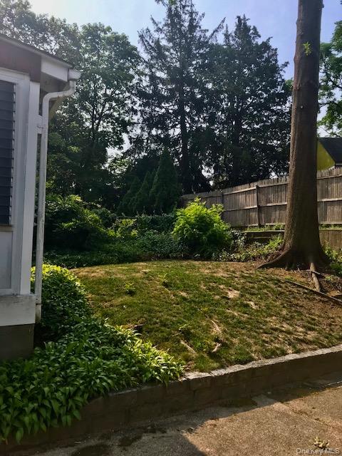 52 Nassau Road Great Neck, NY 11021 - Photo 16 of 17 View of backyard