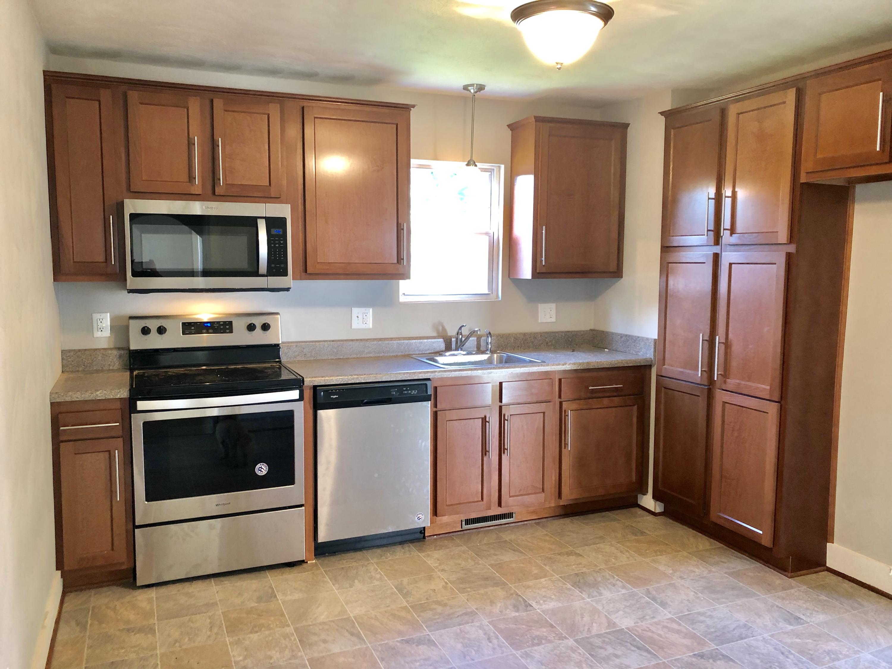 3224 Ventnor Road Southeast Roanoke, VA 24014 - Photo 2 of 16 Kitchen