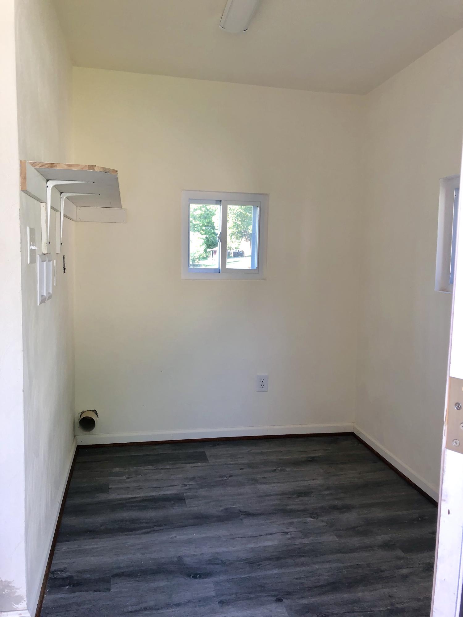 3224 Ventnor Road Southeast Roanoke, VA 24014 - Photo 6 of 16 Laundry Room