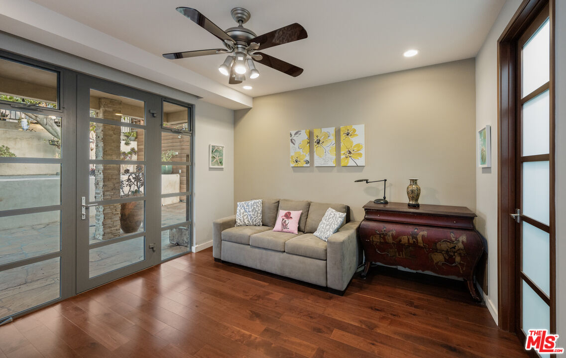 7350 Rindge Avenue Playa del Rey, CA 90293 - Photo 39 of 55 a living room with furniture and a large window