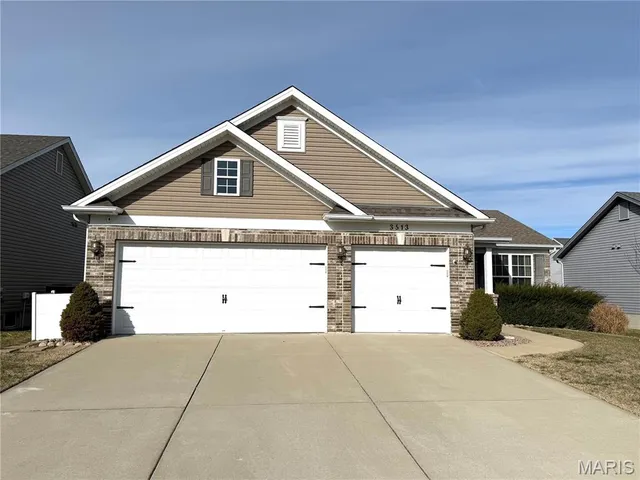 $430,000 | 3513 Brookside Crossing Drive, St. Charles, MO 63301