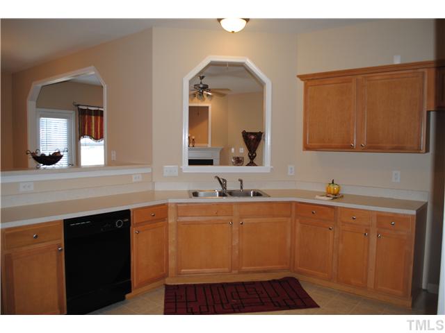 This kitchen has tons of storage and plenty of counter space!