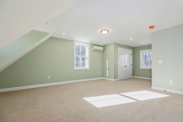 $699,900 | 39 Mast Road, Lee, NH 03861