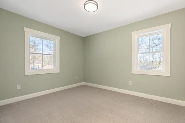 $699,900 | 39 Mast Road, Lee, NH 03861