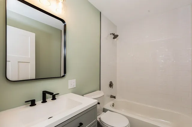 $699,900 | 39 Mast Road, Lee, NH 03861