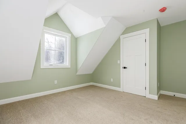 $699,900 | 39 Mast Road, Lee, NH 03861