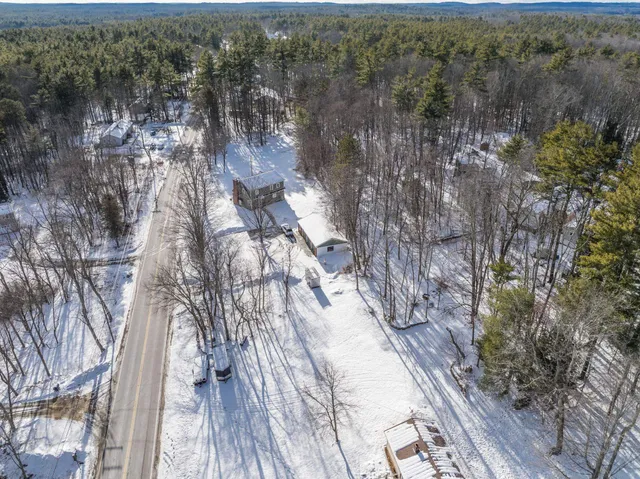 $699,900 | 39 Mast Road, Lee, NH 03861