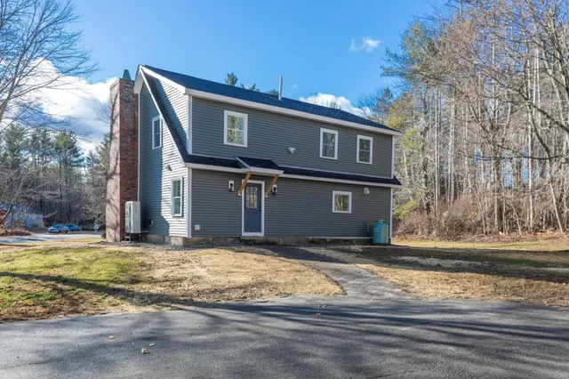 $699,900 | 39 Mast Road, Lee, NH 03861
