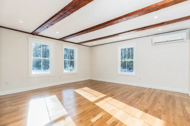 $699,900 | 39 Mast Road, Lee, NH 03861