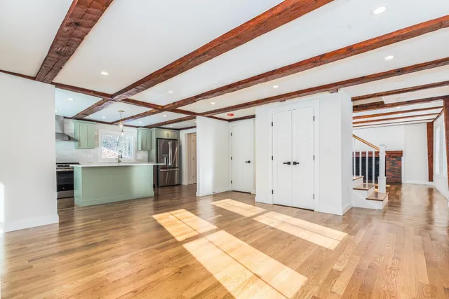 $699,900 | 39 Mast Road, Lee, NH 03861