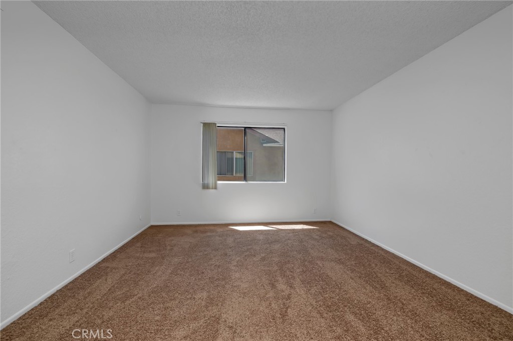 1629 West Ball Road Anaheim, CA 92802 - Photo 20 of 21 an empty room with a window