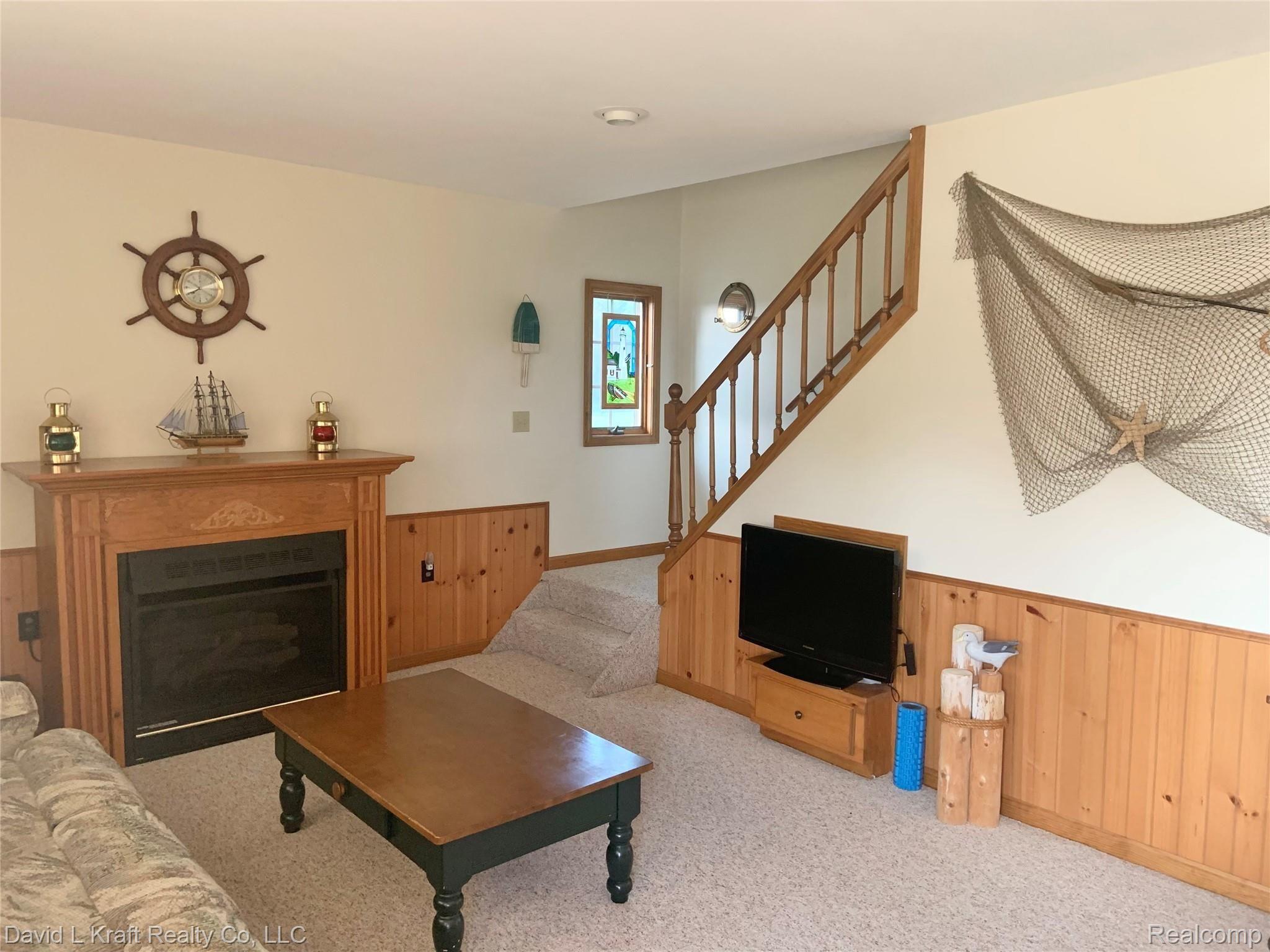 8554 Chapin Road Pigeon, MI 48755 - Photo 8 of 22 8554ChapinLR.jpeg