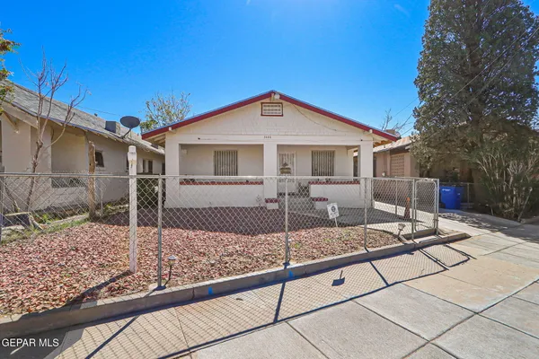 a house view with a outdoor space