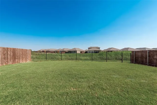 $2,048 | 16640 Portage Street, Justin, TX 76247