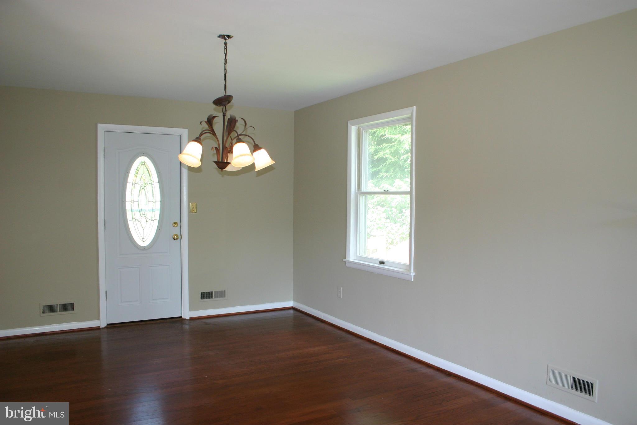602 Piccadilly Road Baltimore, MD 21204 - Photo 3 of 12 Dining Room