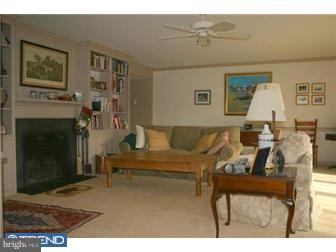 54 Kynlyn Road Radnor, PA 19087 - Photo 3 of 8 Living Room
