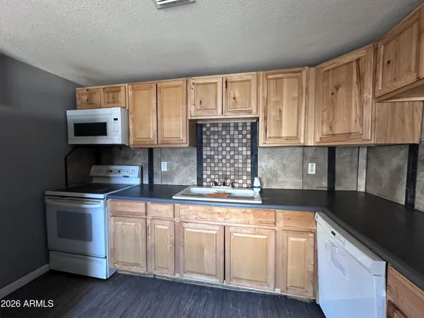 $119,900 | 352 West Roosevelt Avenue, Coolidge, AZ 85128